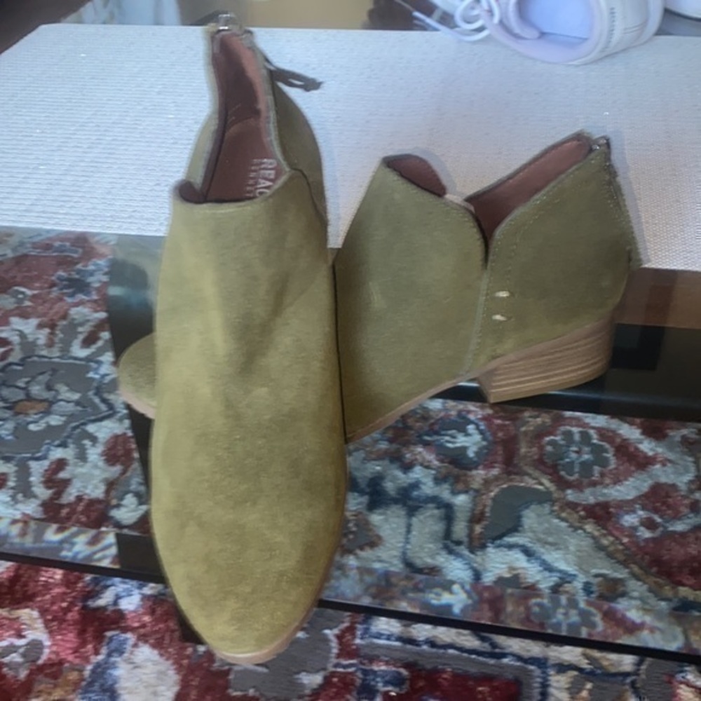 REACTION Kenneth Cole , size 7 🇺🇸, like new